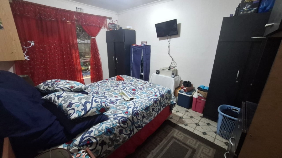 3 Bedroom Property for Sale in Lentegeur Western Cape